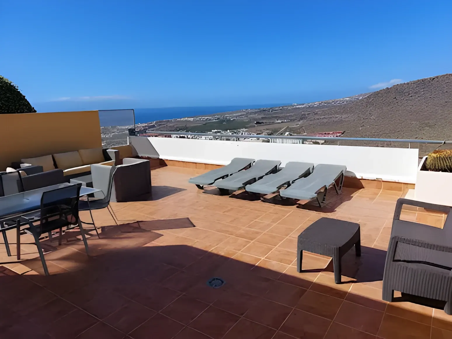 Solárium comunitario con vistas al mar